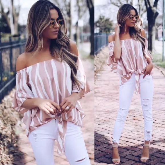 Final SALE🌴Off the shoulder top with a front tie - Picture 6 of 11